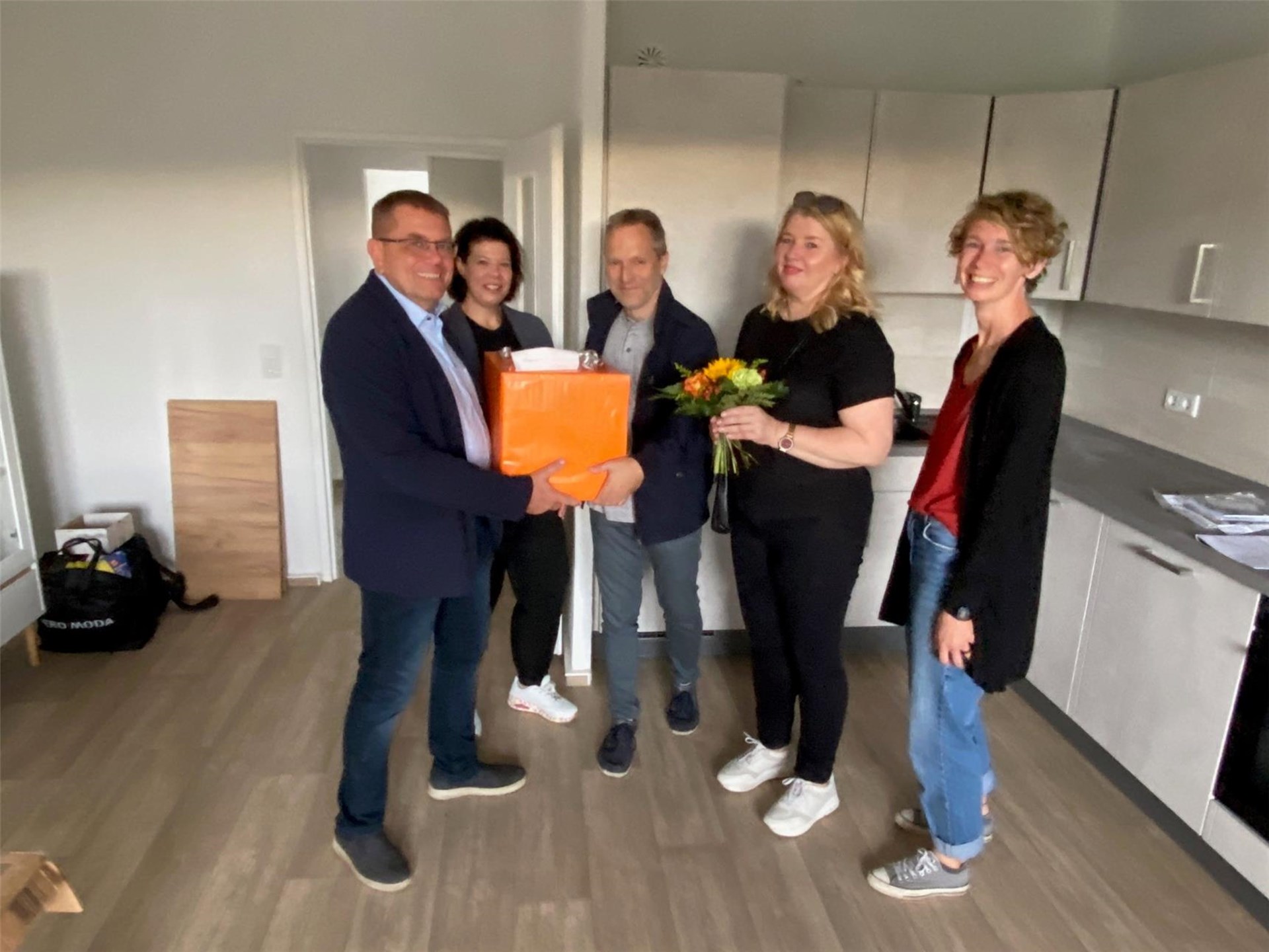 umA-WG Neustrelitz Übergabe der Wohnung