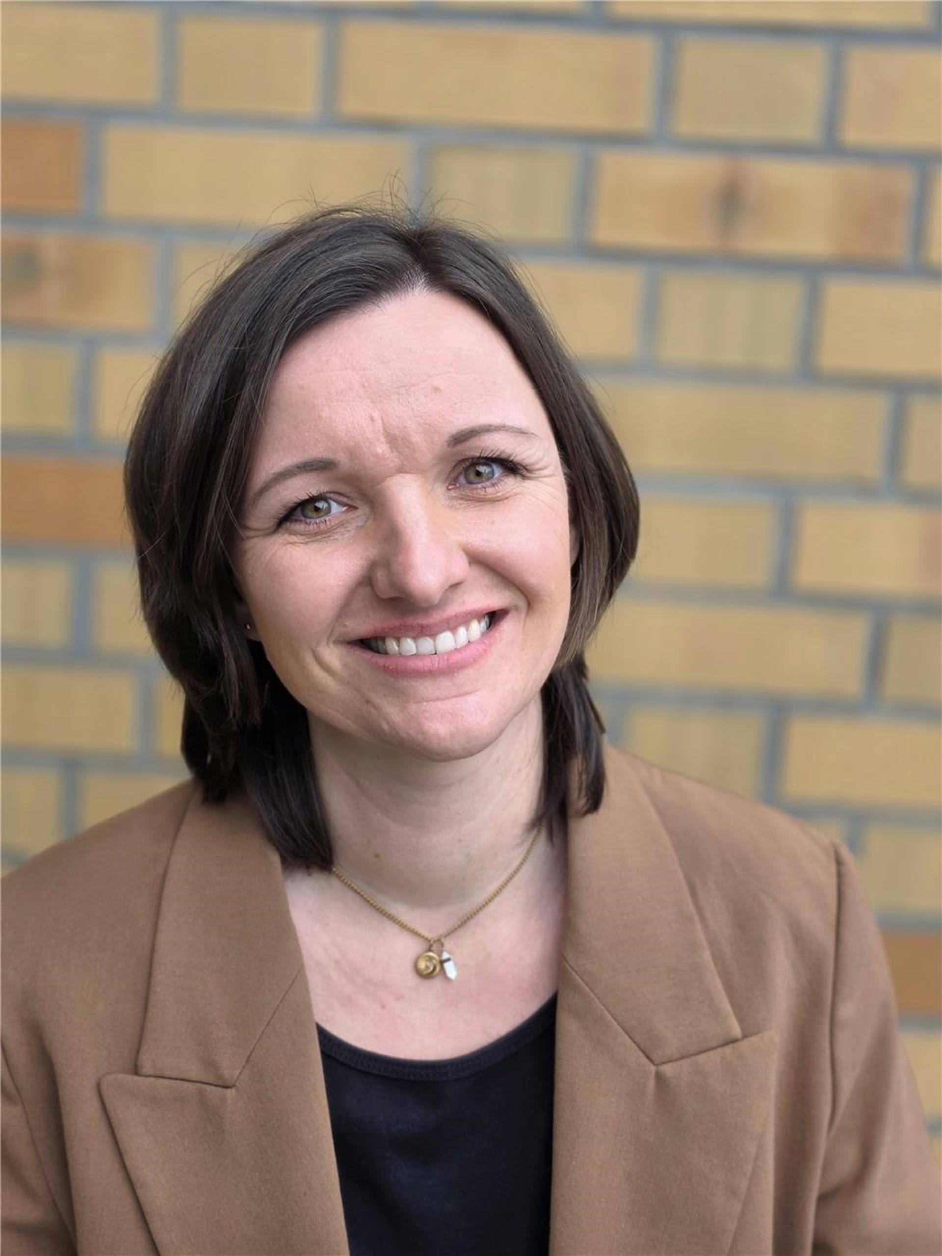 Portrait von Julia Schier