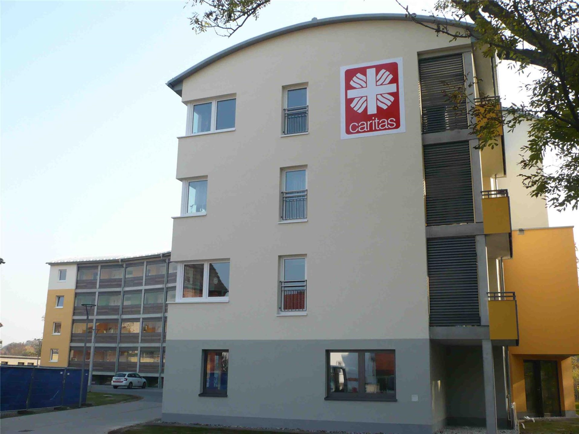 Außenansicht des Seniorenwohnens mit der Sozialstation